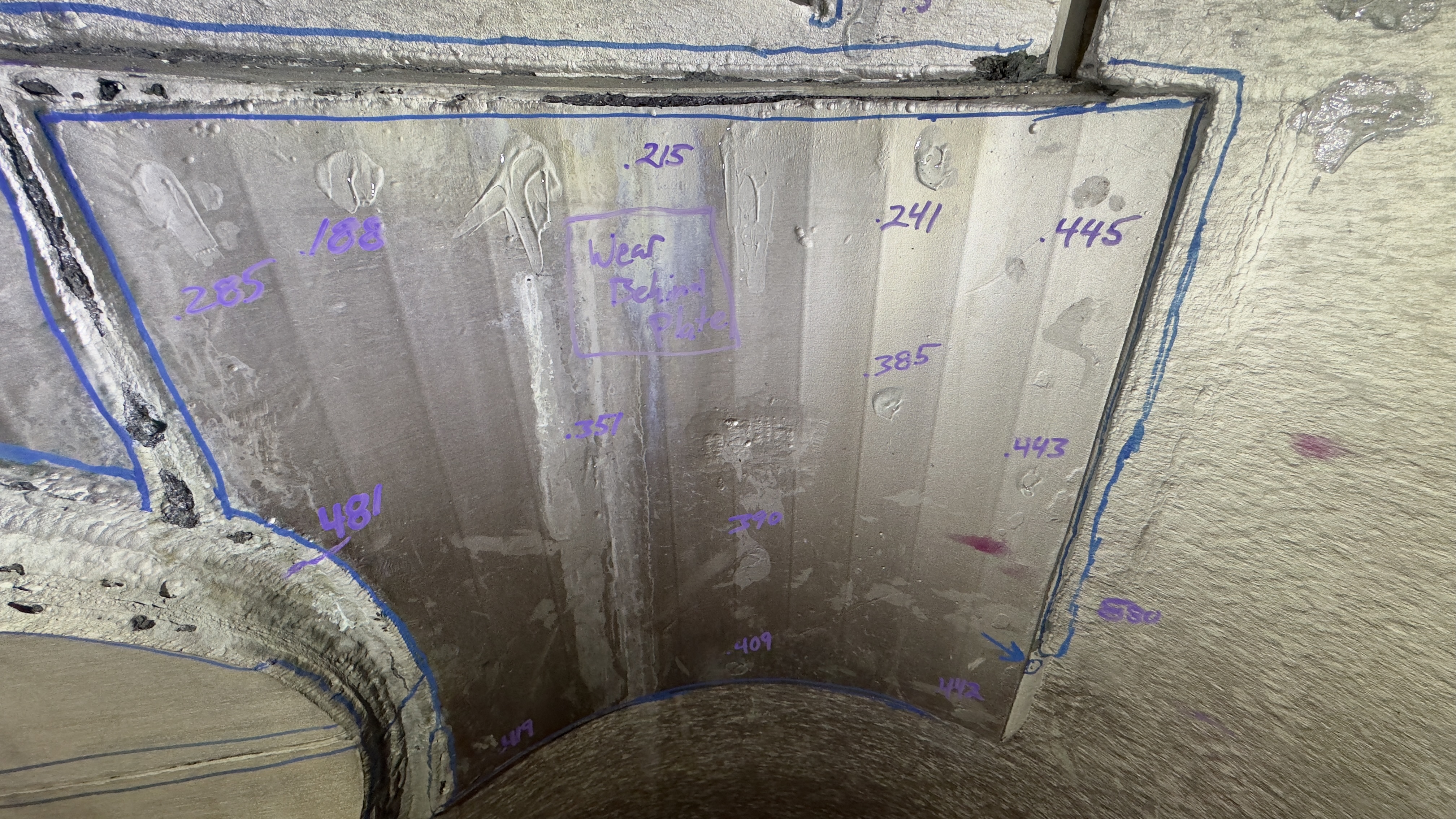 Ultrasonic thickness readings recorded directly on a vessel wall during inspection